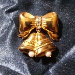 VTG MARELLA HOLIDAY PIN GOLDTONE BELLS W/BOW